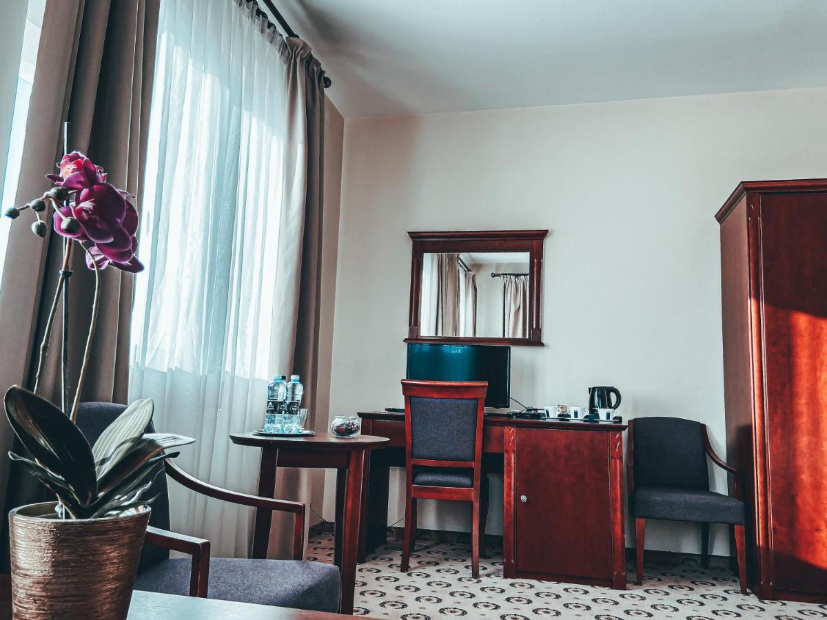 Astoria Bed & Breakfast Swarzędz Kültér fotó