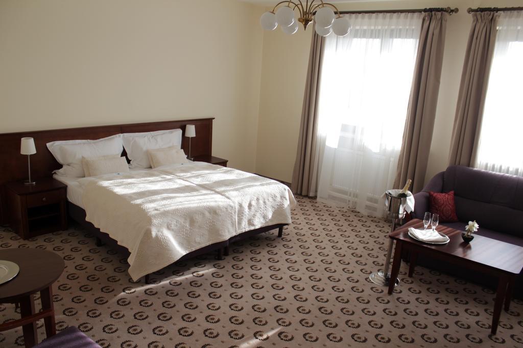 Astoria Bed & Breakfast Swarzędz Kültér fotó